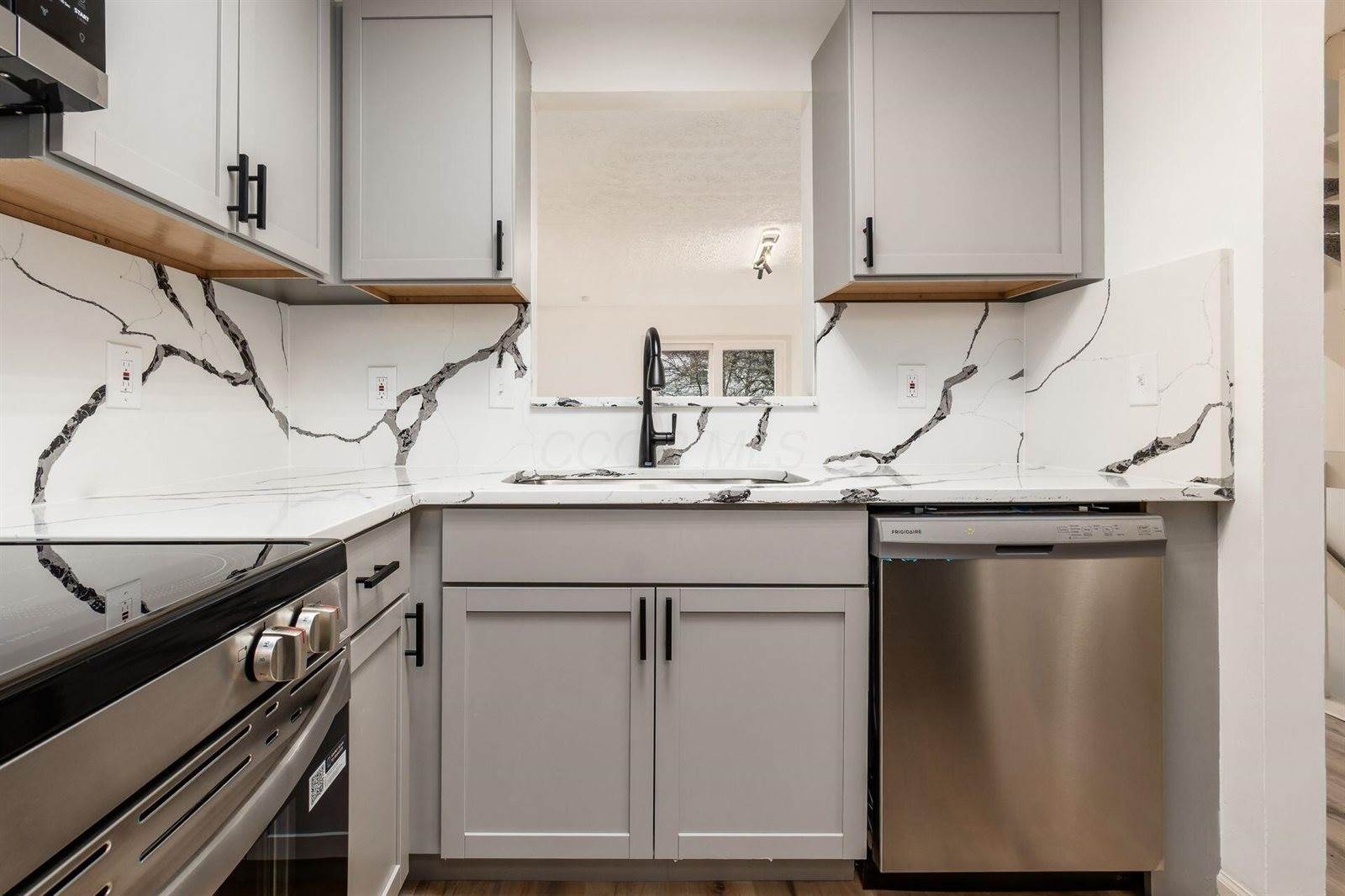 233 Macfalls Way, Blacklick, OH 43004