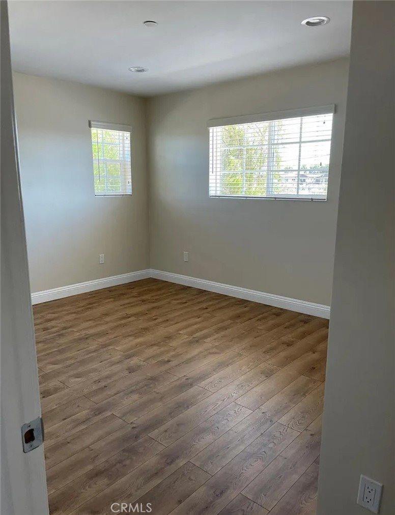 10324 Eton Ave, Chatsworth, CA 91311