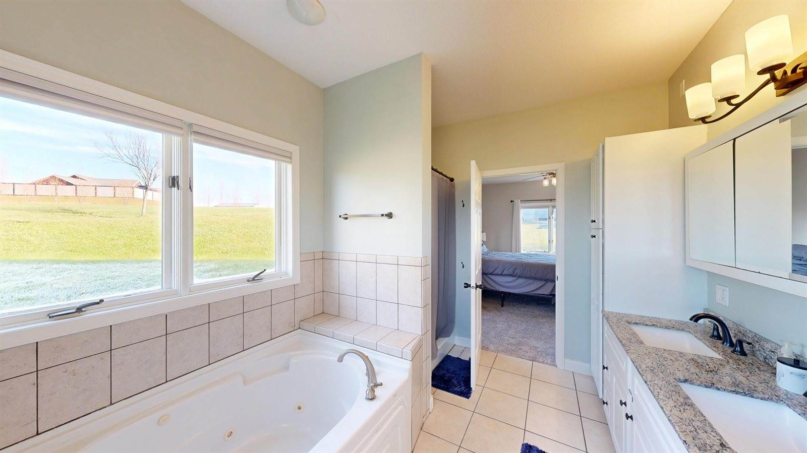 E2732 Brinkman Ridge Rd, Hamburg, WI 54621