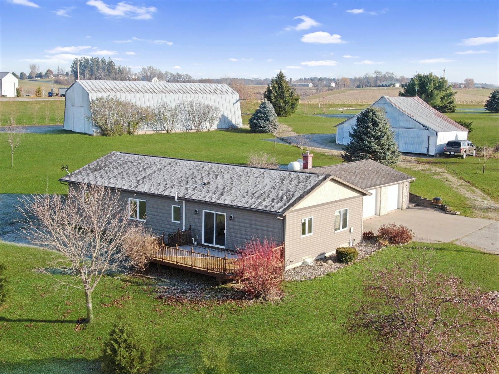 E2732 Brinkman Ridge Rd, Hamburg, WI 54621