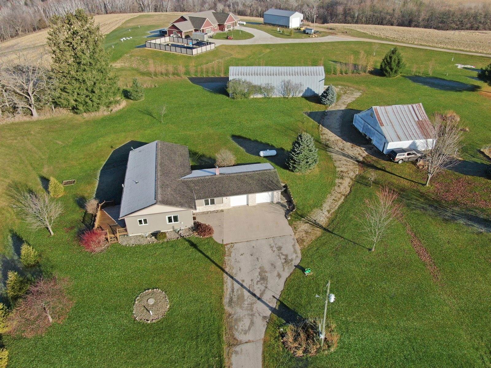 E2732 Brinkman Ridge Rd, Hamburg, WI 54621