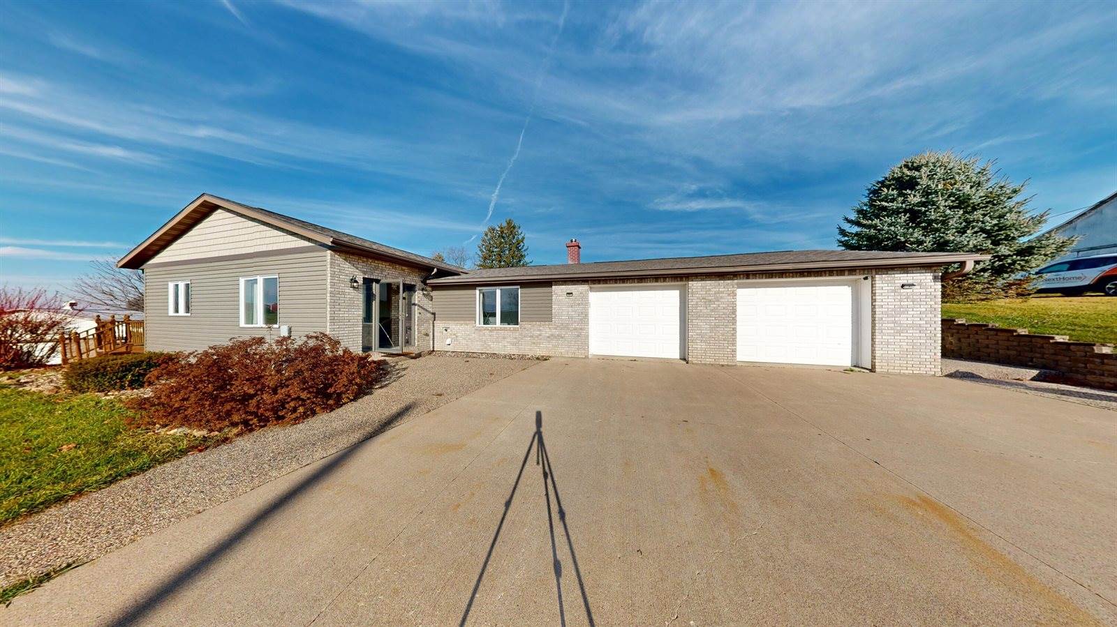 E2732 Brinkman Ridge Rd, Hamburg, WI 54621