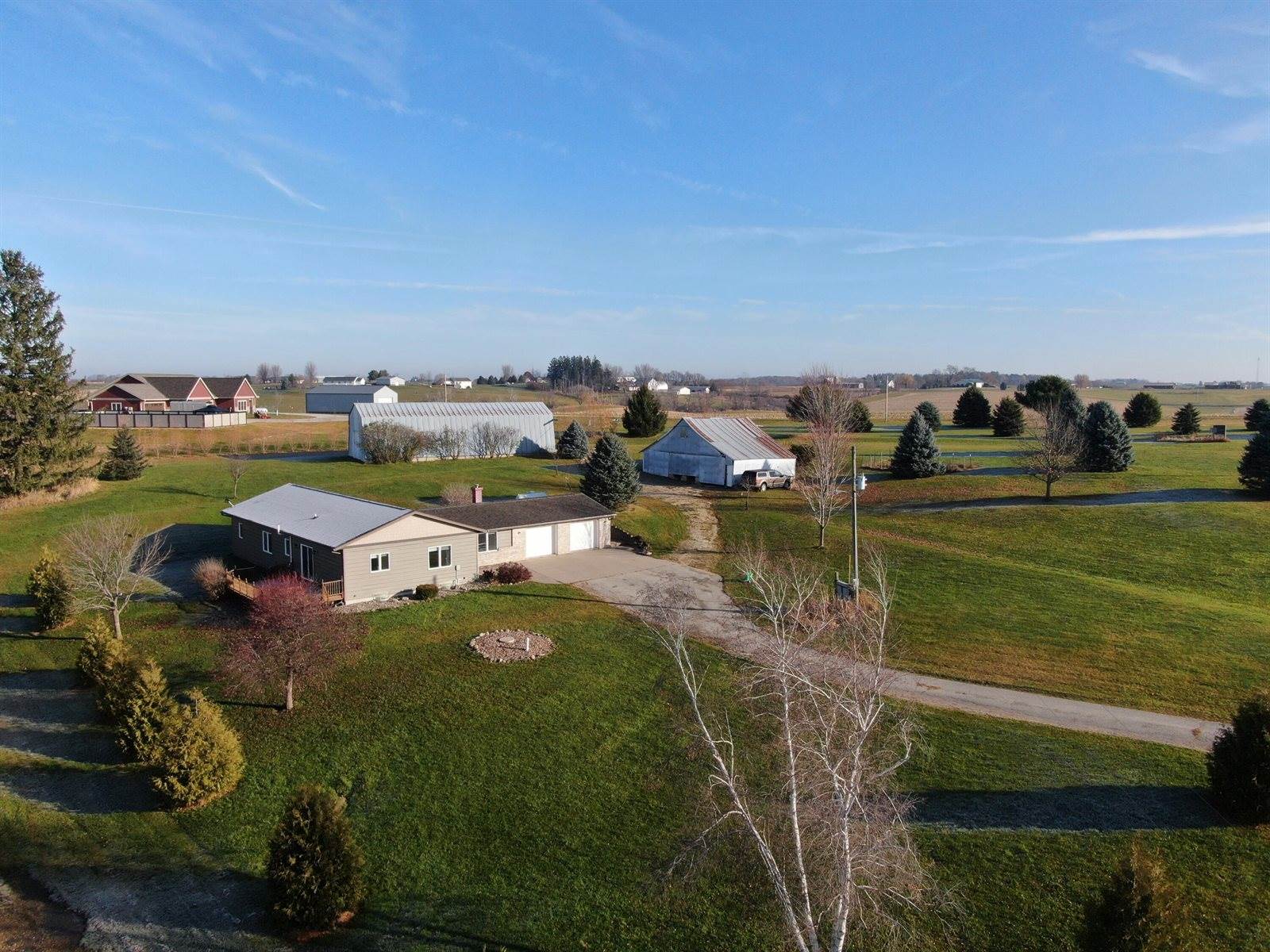 E2732 Brinkman Ridge Rd, Hamburg, WI 54621