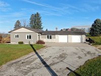 E2732 Brinkman Ridge Rd, Hamburg, WI 54621