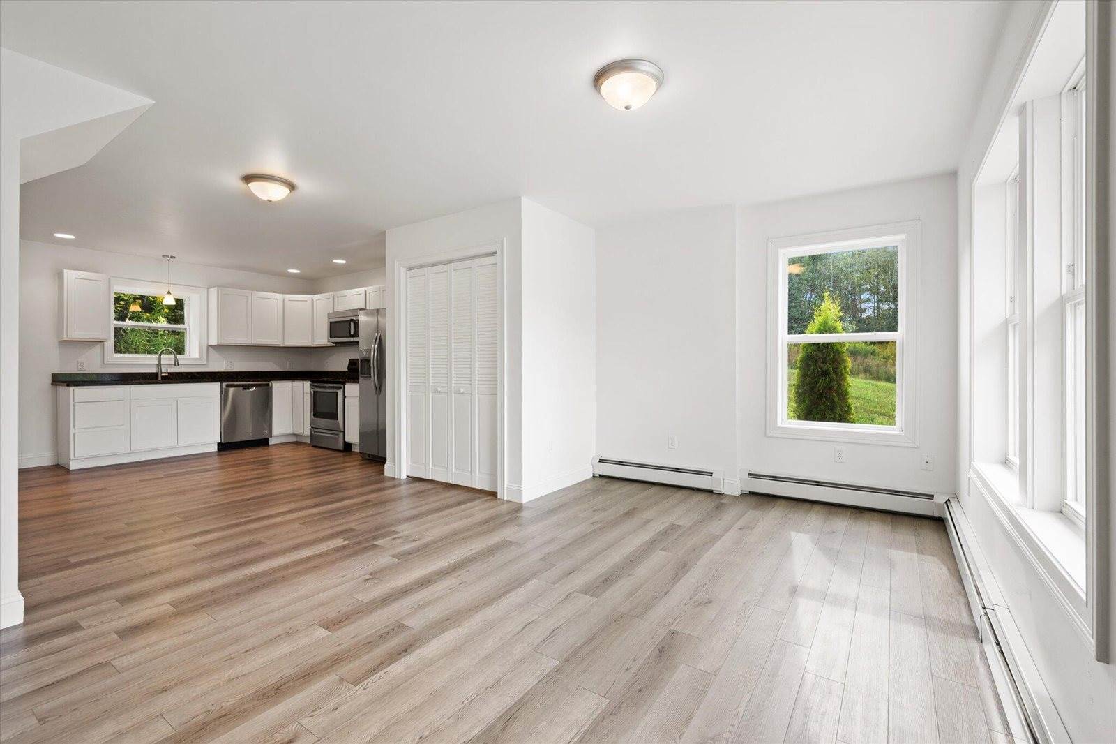 2425 US-2, Hermon, ME 04401