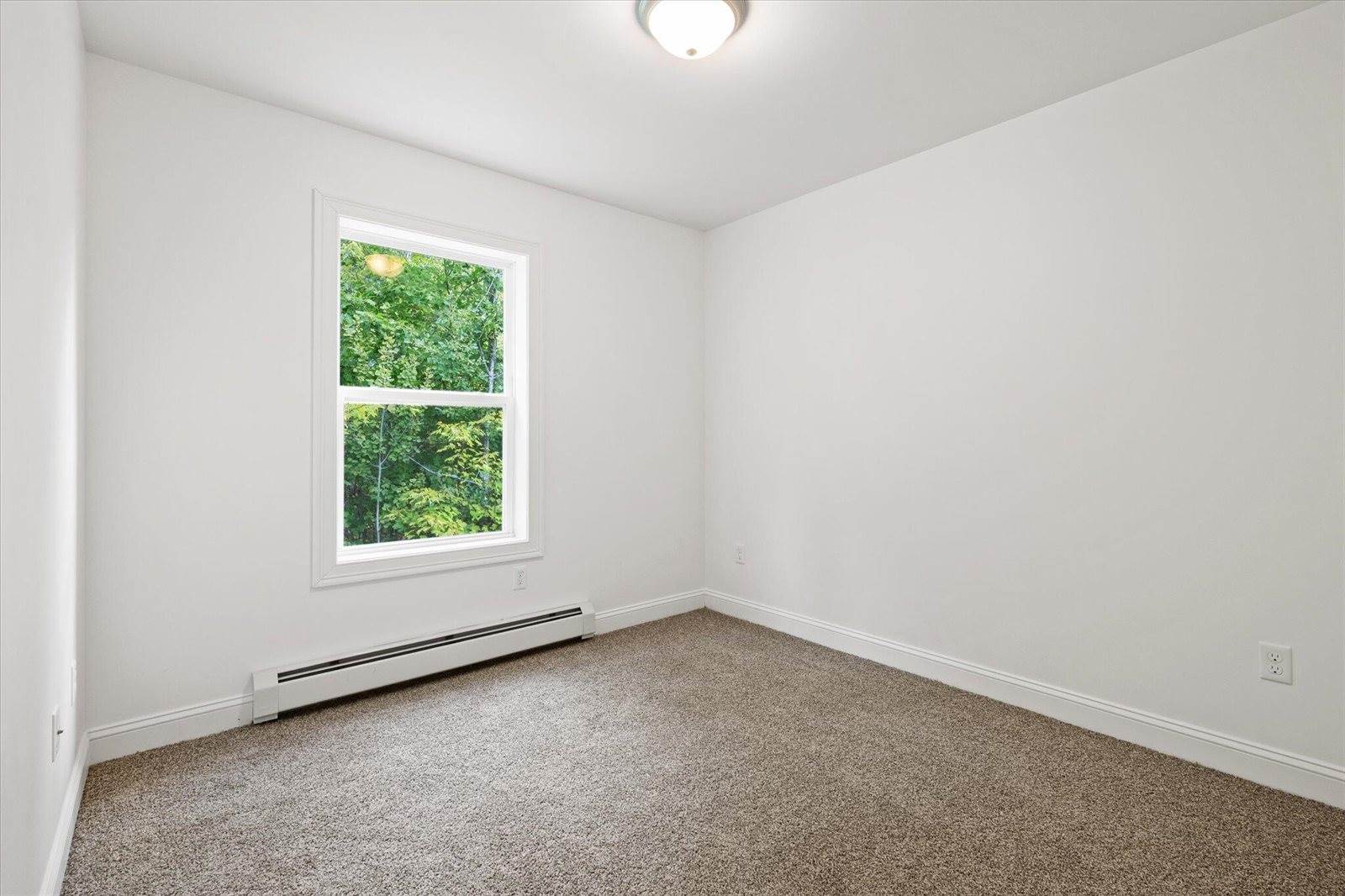 2425 US-2, Hermon, ME 04401