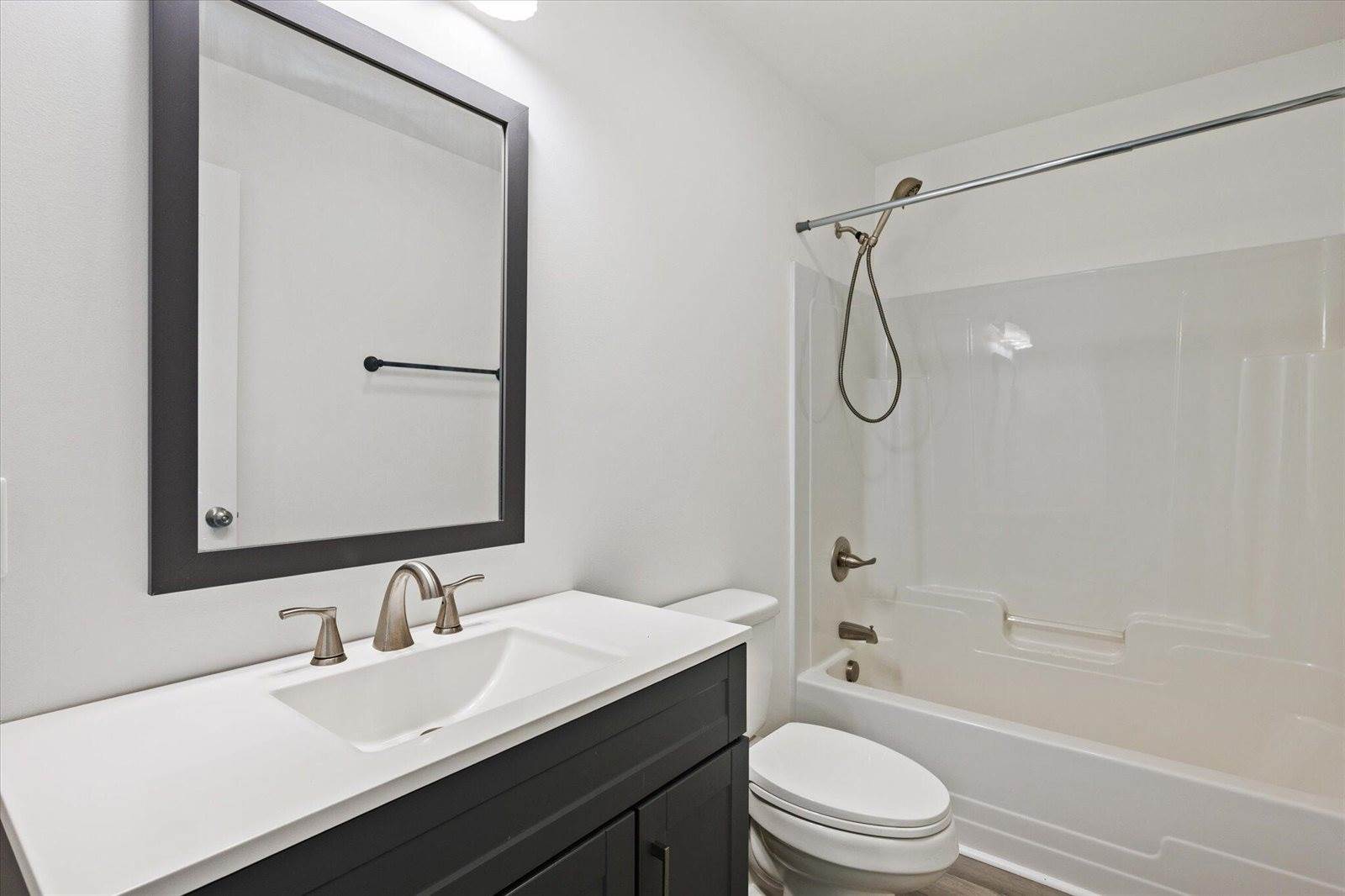 2425 US-2, Hermon, ME 04401