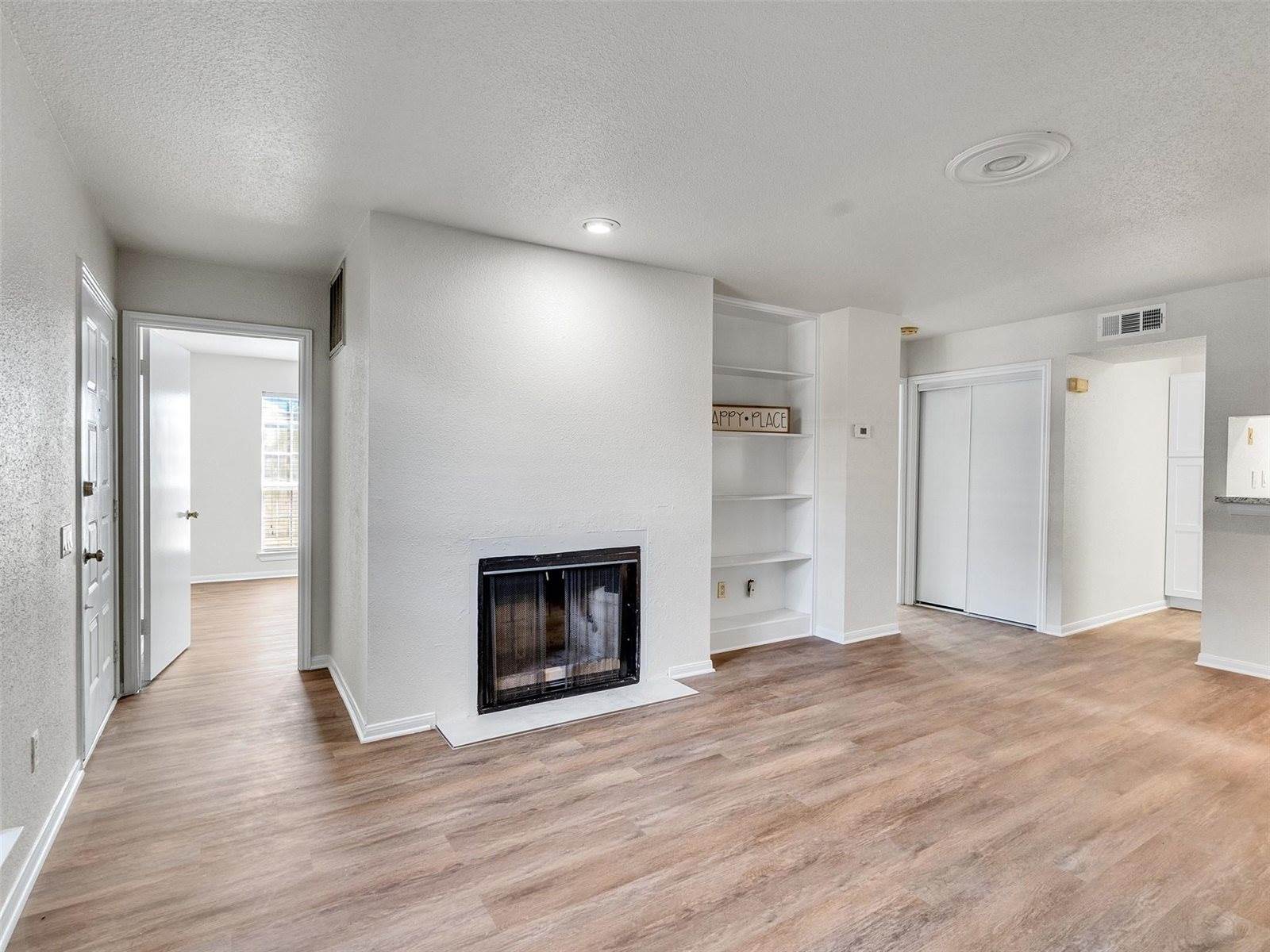 1860 White Oak Drive, Houston, TX 77009