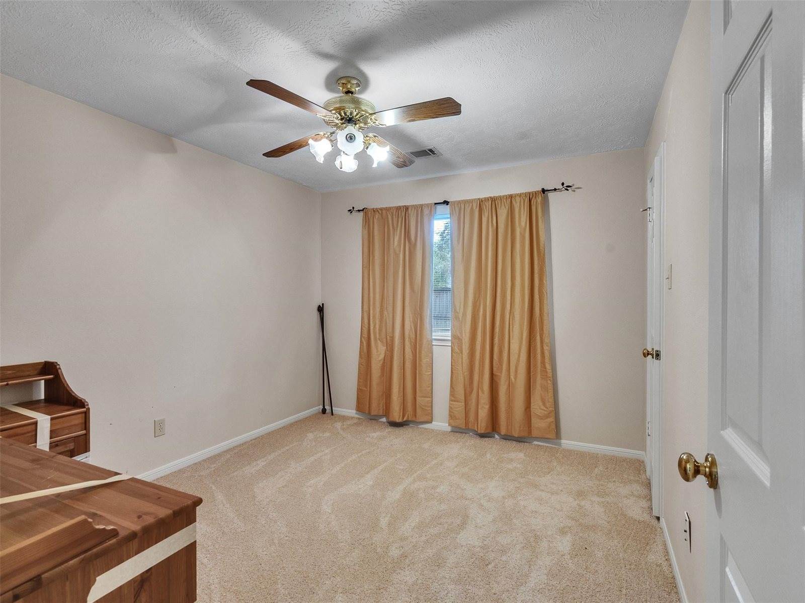 2902 Hollow Creek Drive, Houston, TX 77082