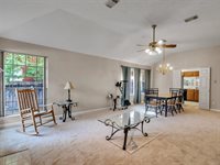 2902 Hollow Creek Drive, Houston, TX 77082