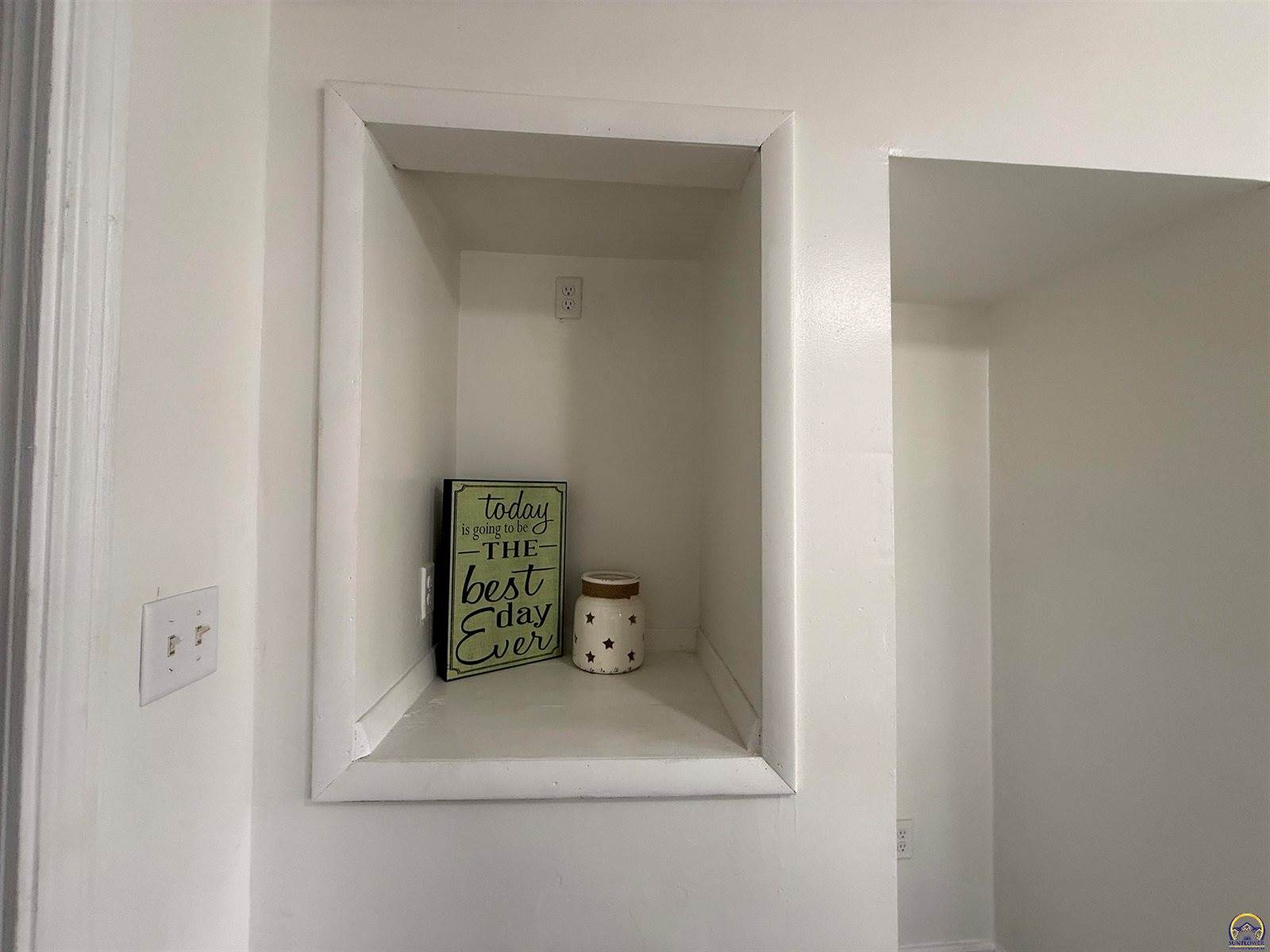 1115 SW Woodward AVE, Topeka, KS 66605