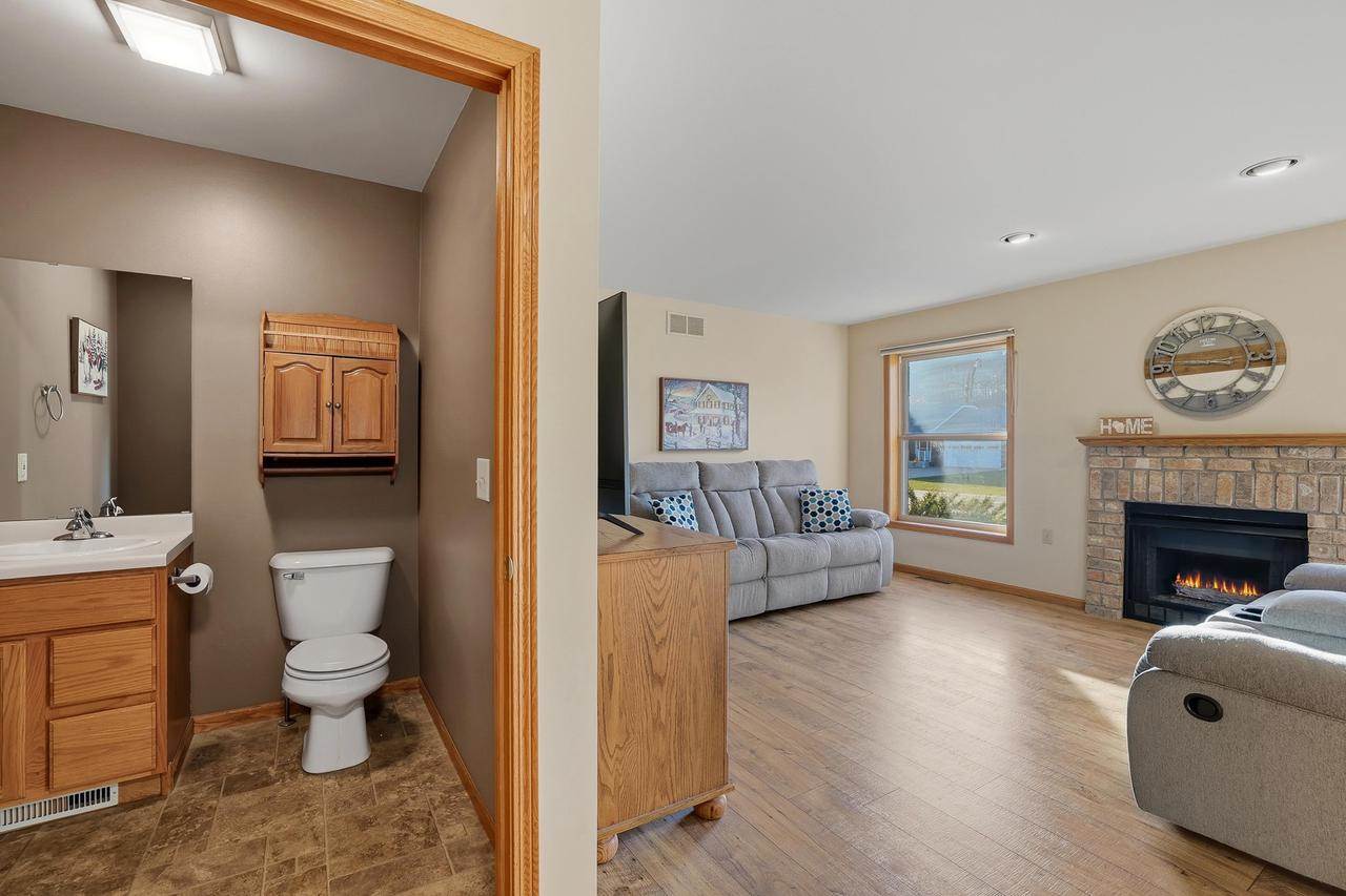 260 White Oak Avenue, Plover, WI 54467