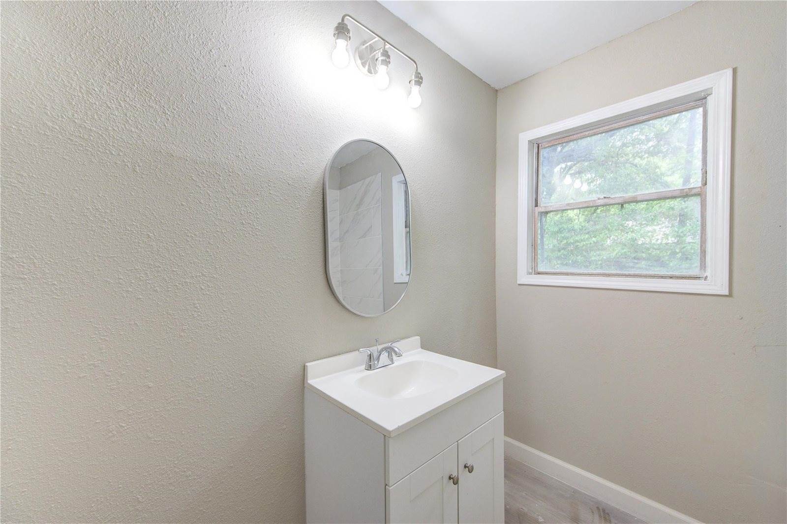 808 State Highway Loop 393, Goodrich, TX 77335