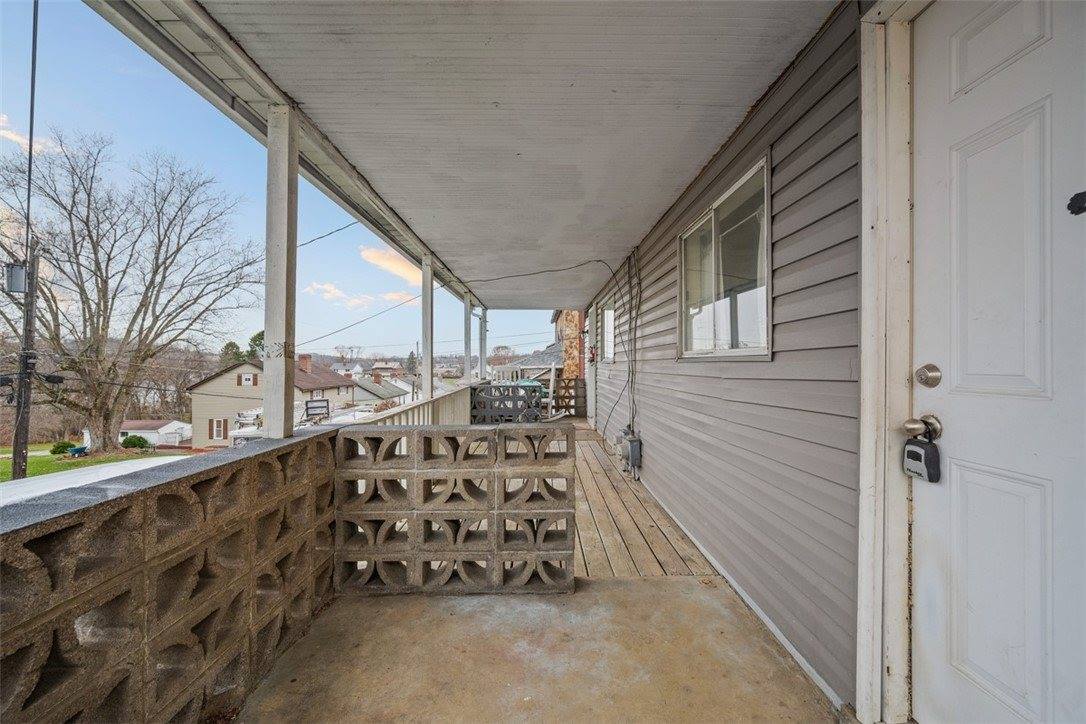 2921 Overhill St, South Park, PA 15129