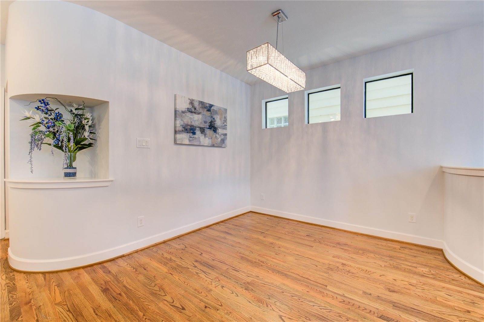 650 Westcross Street, Houston, TX 77018