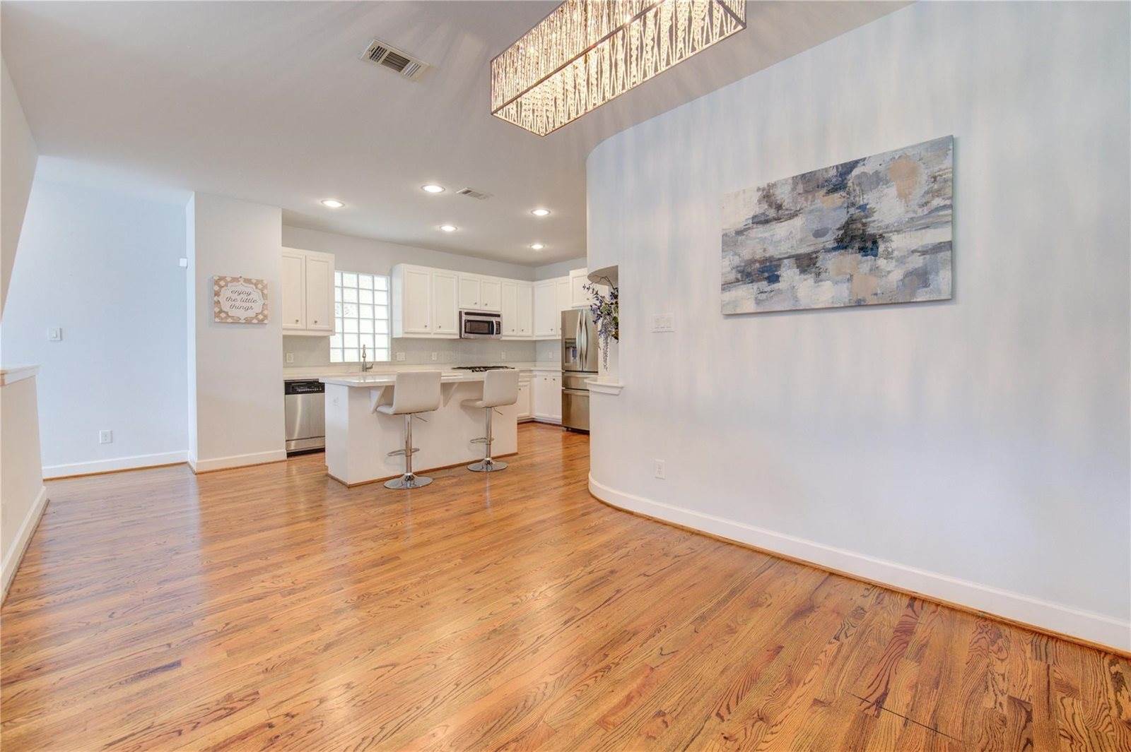 650 Westcross Street, Houston, TX 77018