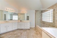 650 Westcross Street, Houston, TX 77018