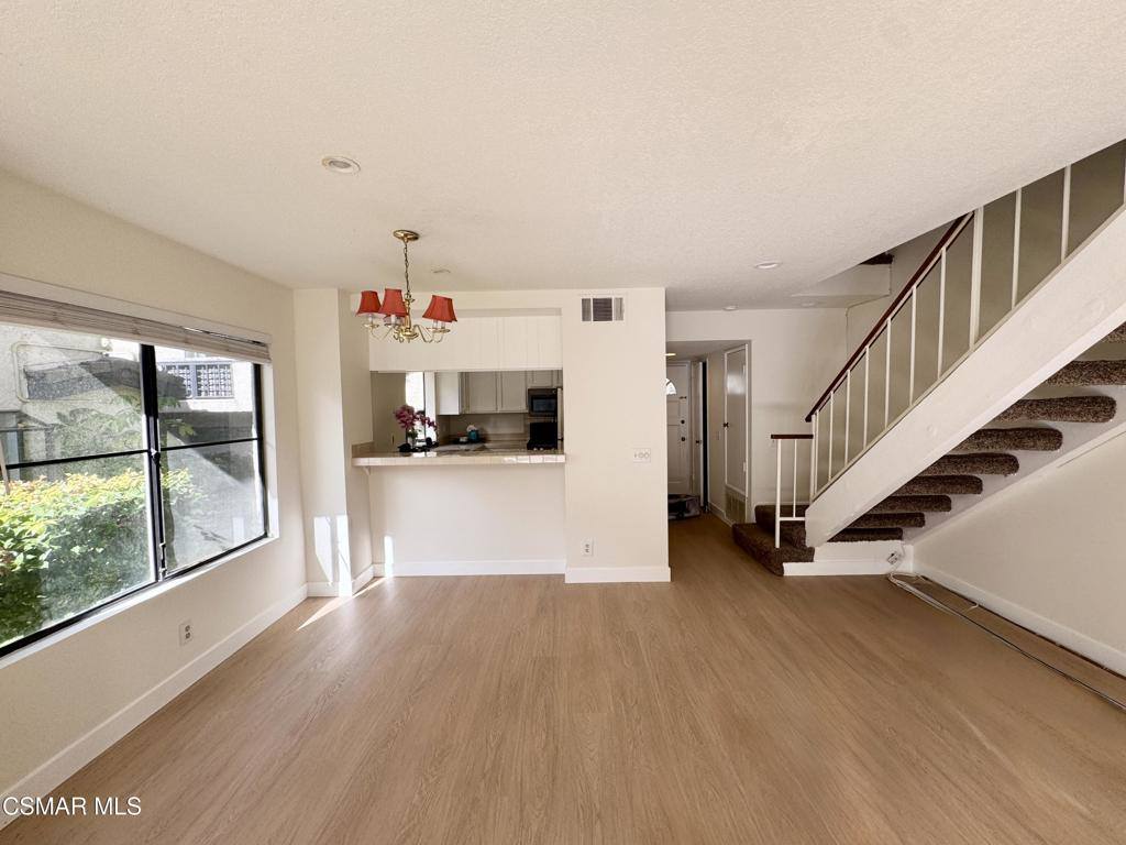 5714 Skyview Way, #E, Agoura Hills, CA 91301