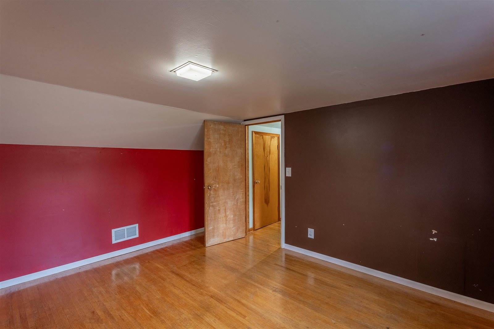 218 N 3rd Avenue, Edgar, WI 54426