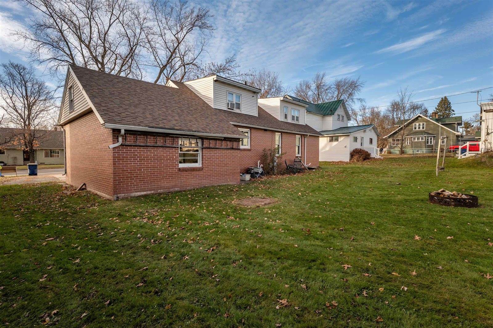 218 N 3rd Avenue, Edgar, WI 54426