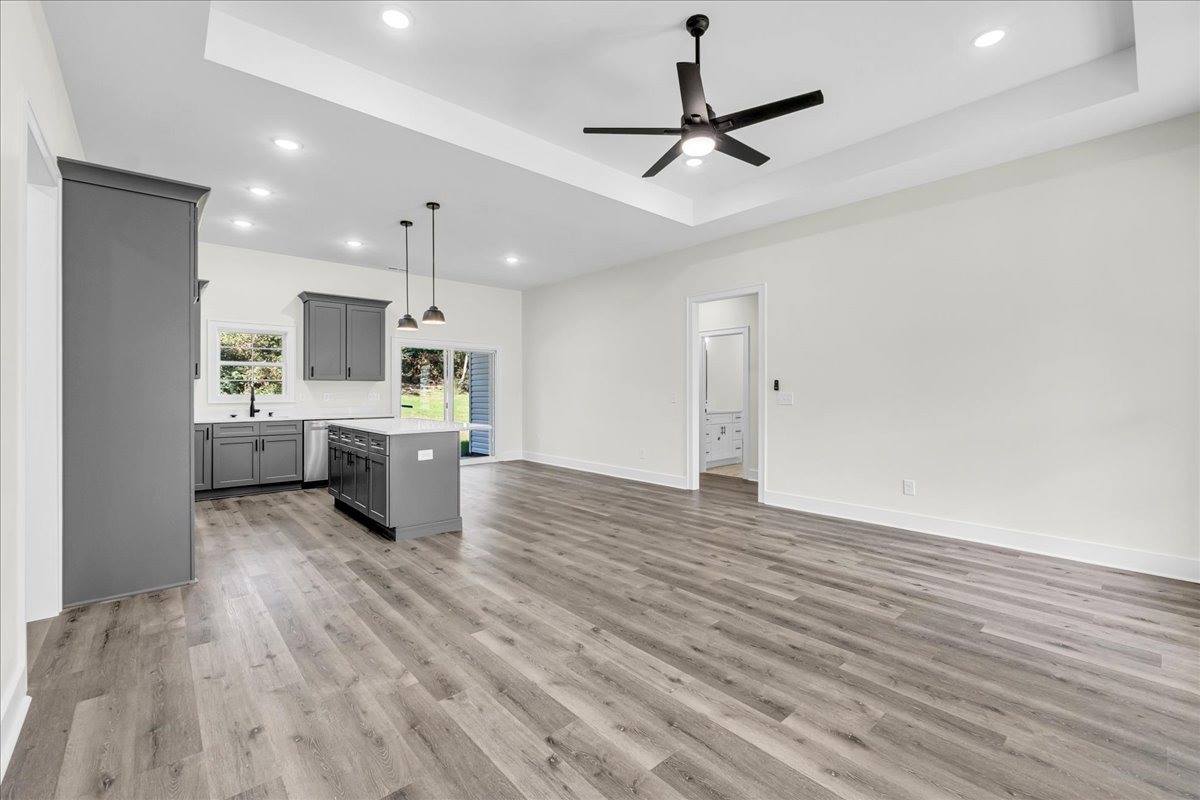 458 Sherwood Dr, McMinnville, TN 37110