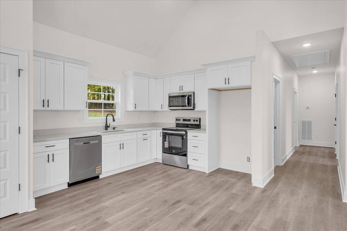 471 Sherwood Dr, McMinnville, TN 37110