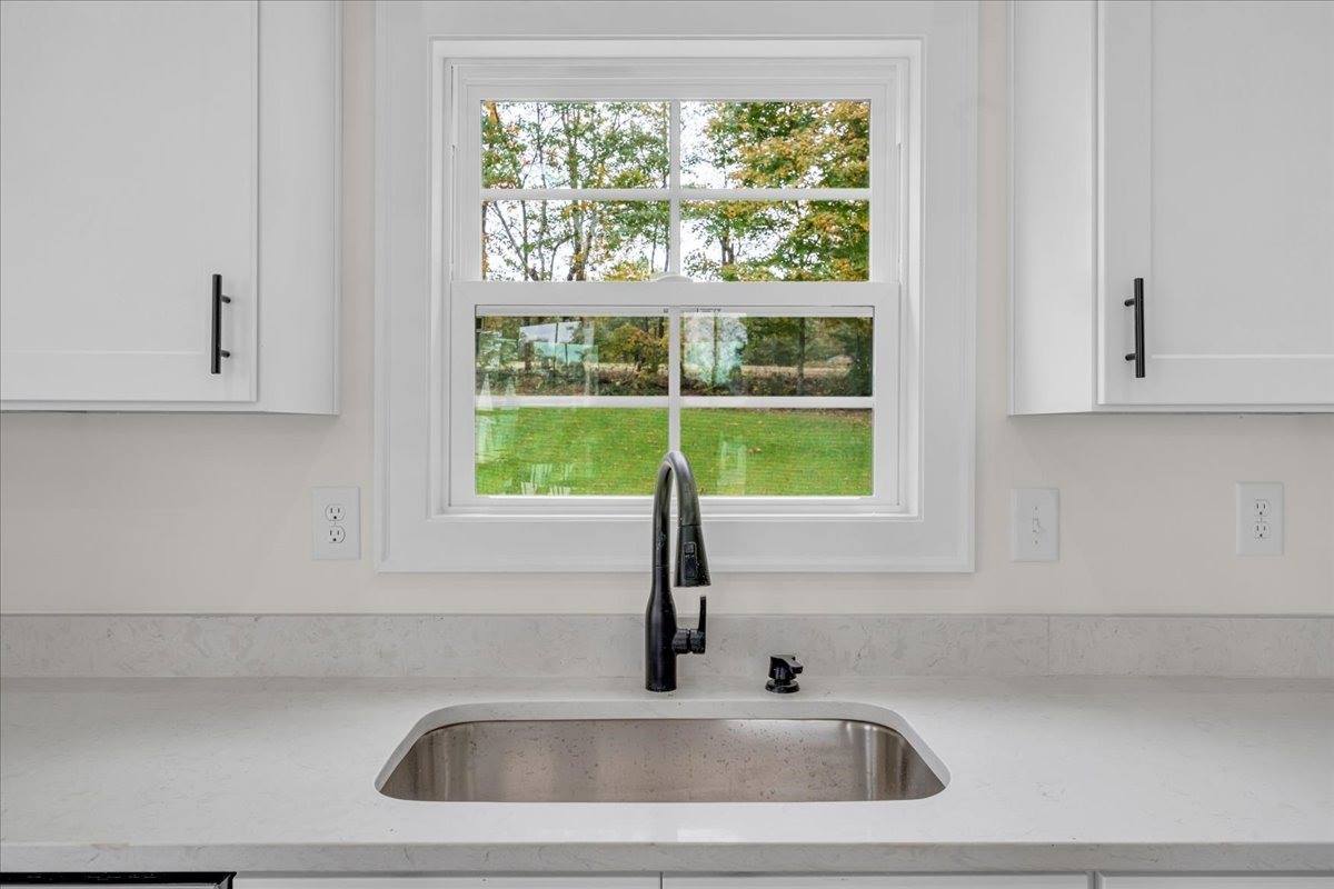 471 Sherwood Dr, McMinnville, TN 37110