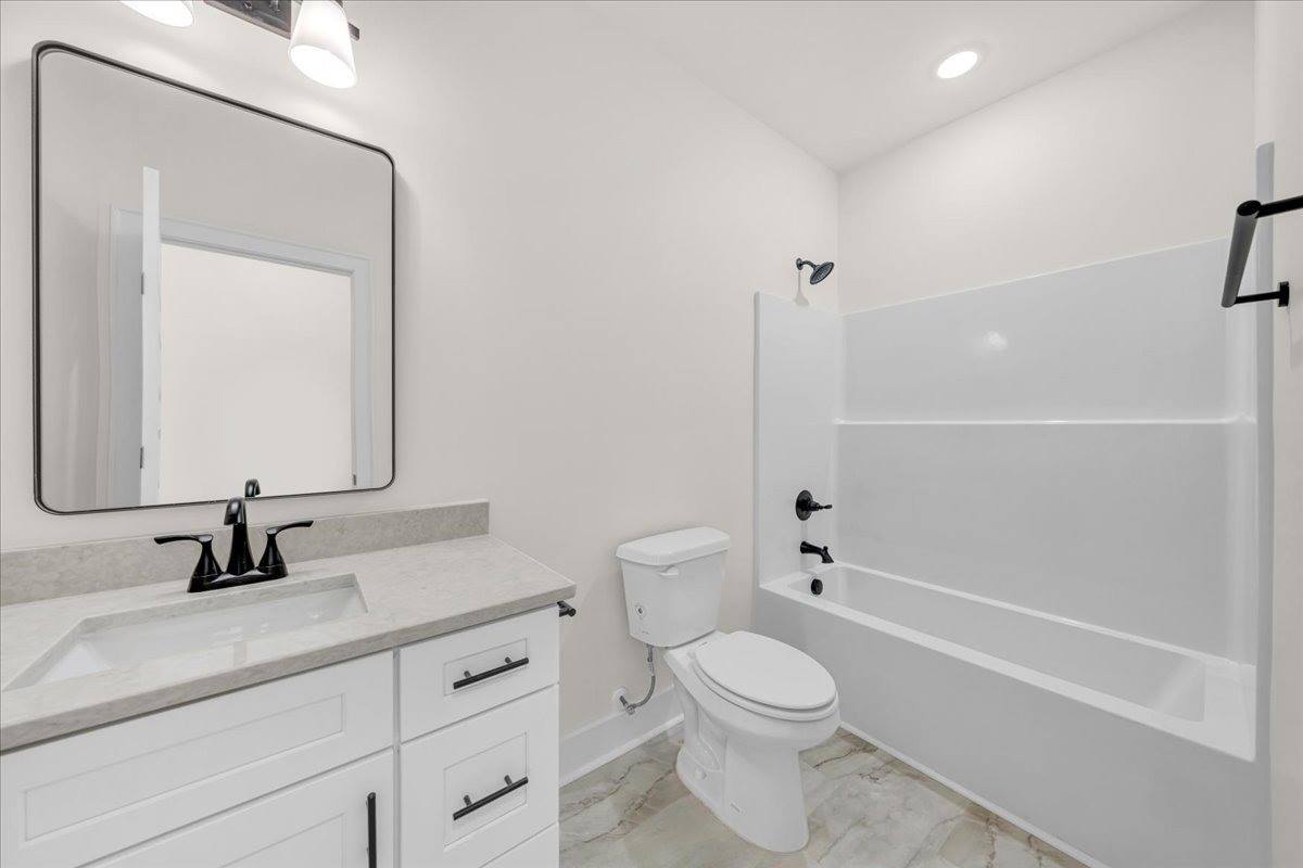 471 Sherwood Dr, McMinnville, TN 37110