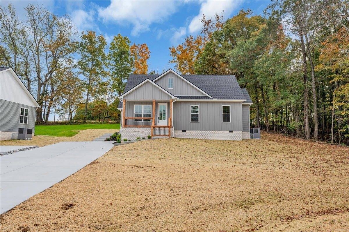 471 Sherwood Dr, McMinnville, TN 37110