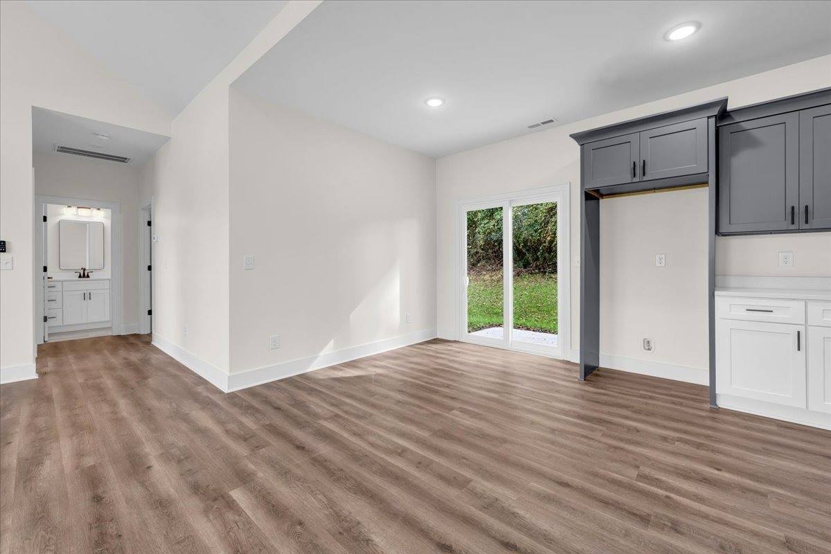 421 Sherwood Dr, McMinnville, TN 37110