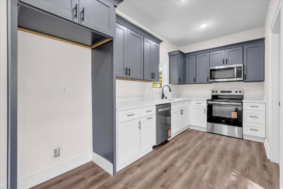 421 Sherwood Dr, McMinnville, TN 37110