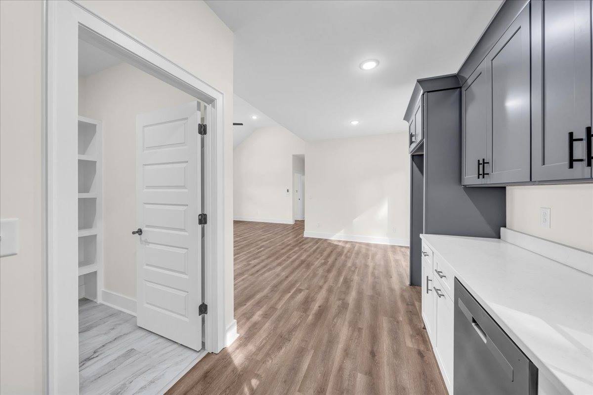 421 Sherwood Dr, McMinnville, TN 37110