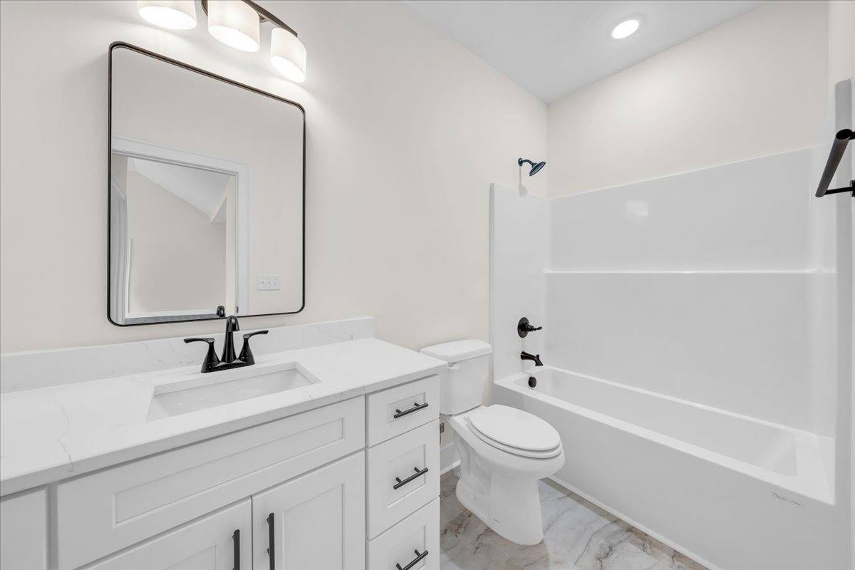 421 Sherwood Dr, McMinnville, TN 37110