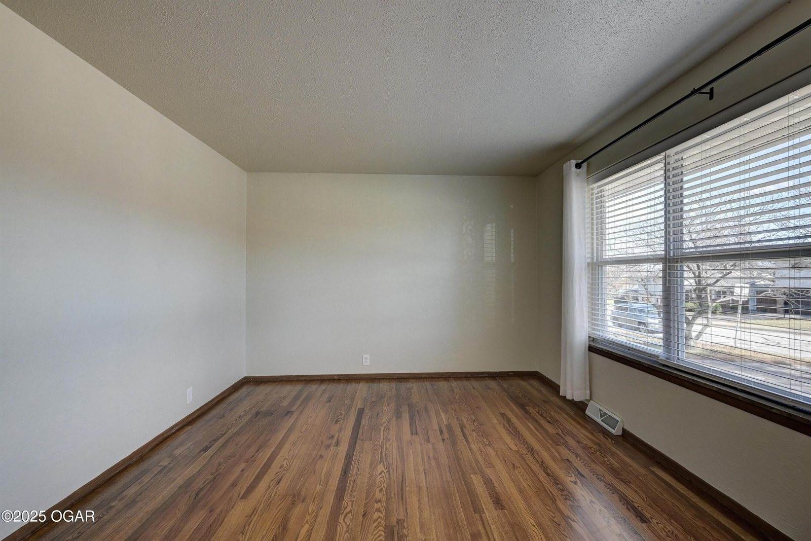 2614 South Michigan Avenue, Joplin, MO 64804