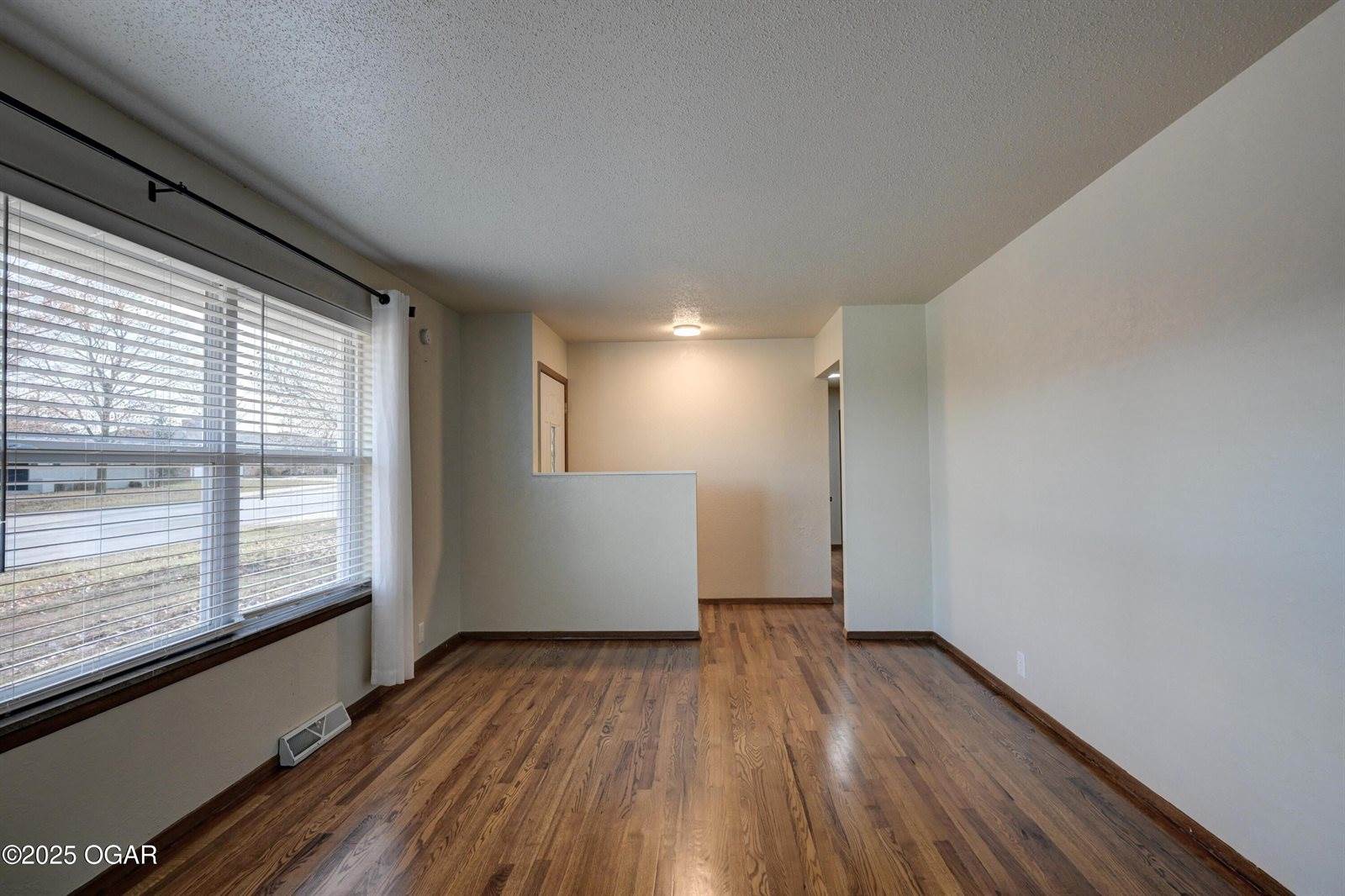 2614 South Michigan Avenue, Joplin, MO 64804