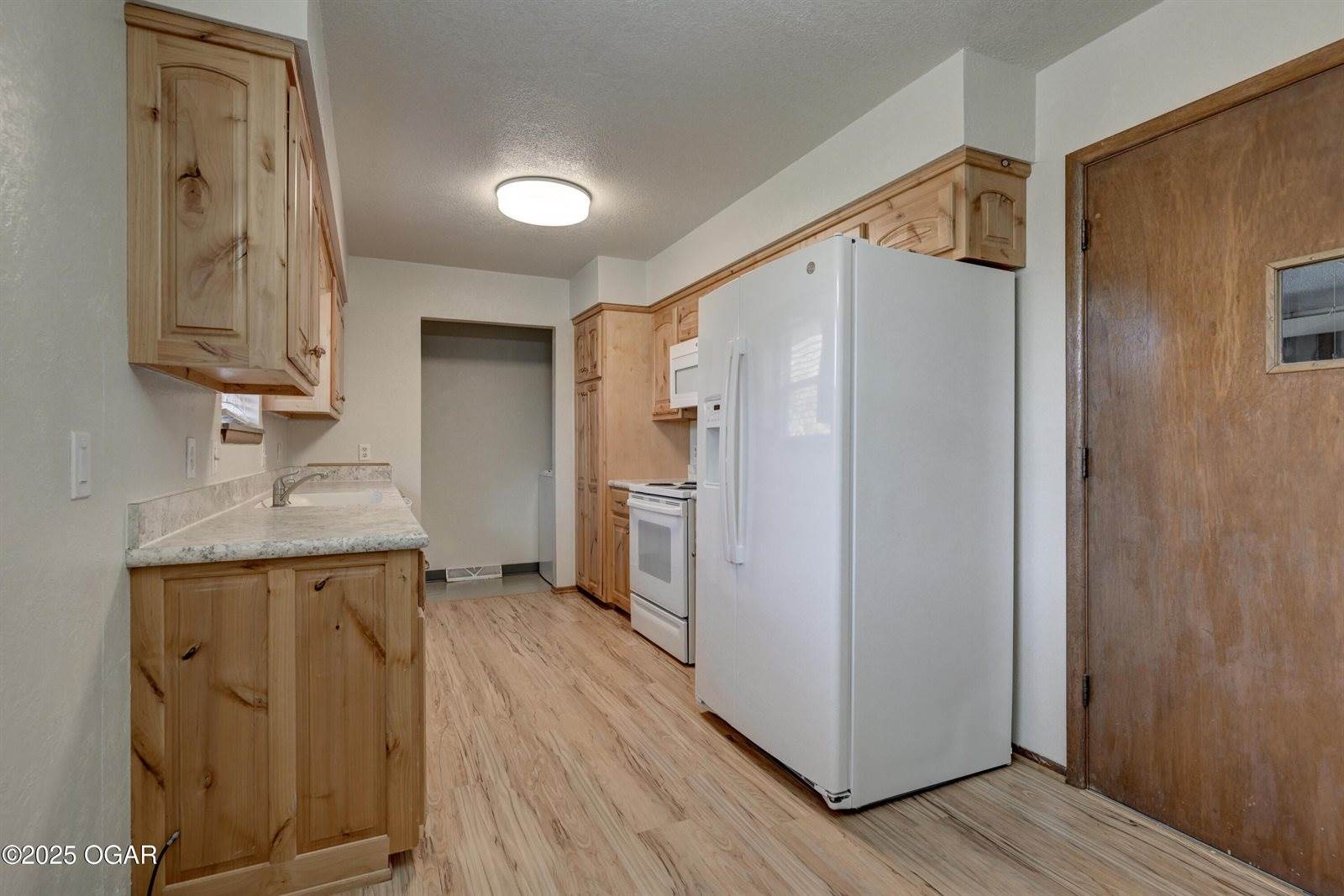 2614 South Michigan Avenue, Joplin, MO 64804