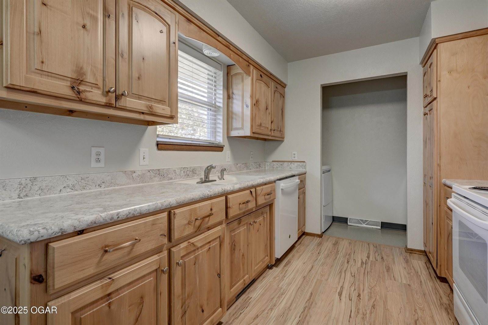 2614 South Michigan Avenue, Joplin, MO 64804