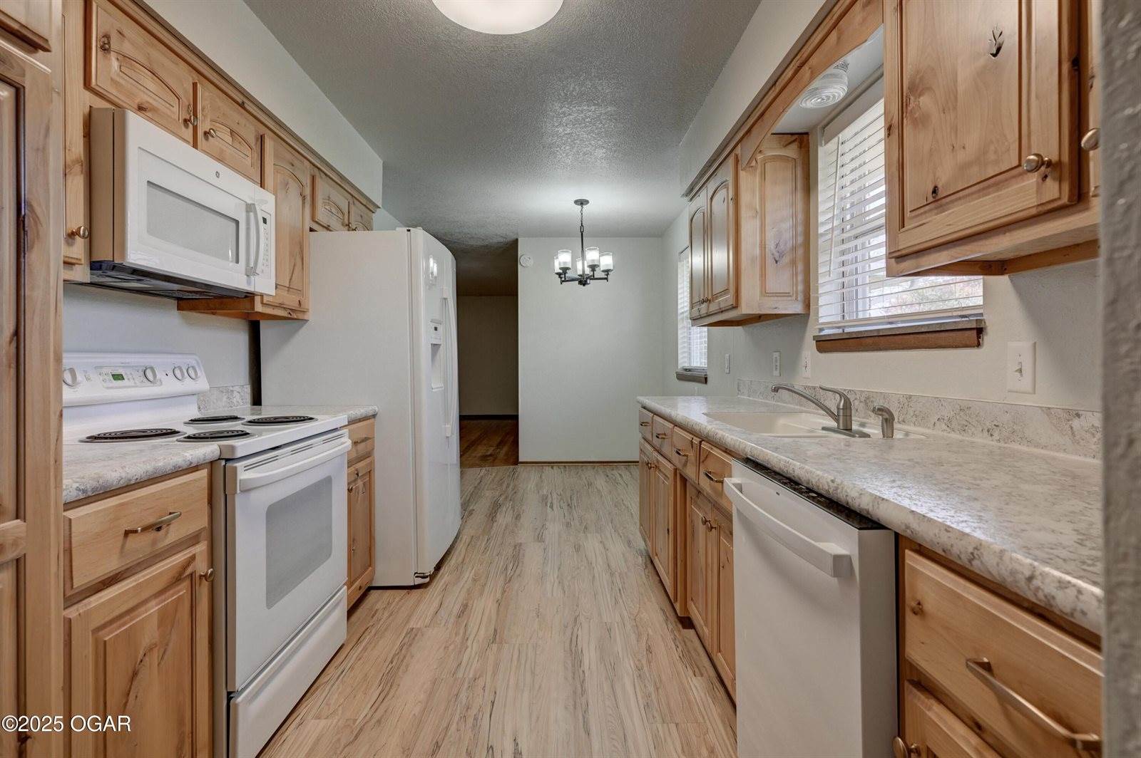 2614 South Michigan Avenue, Joplin, MO 64804