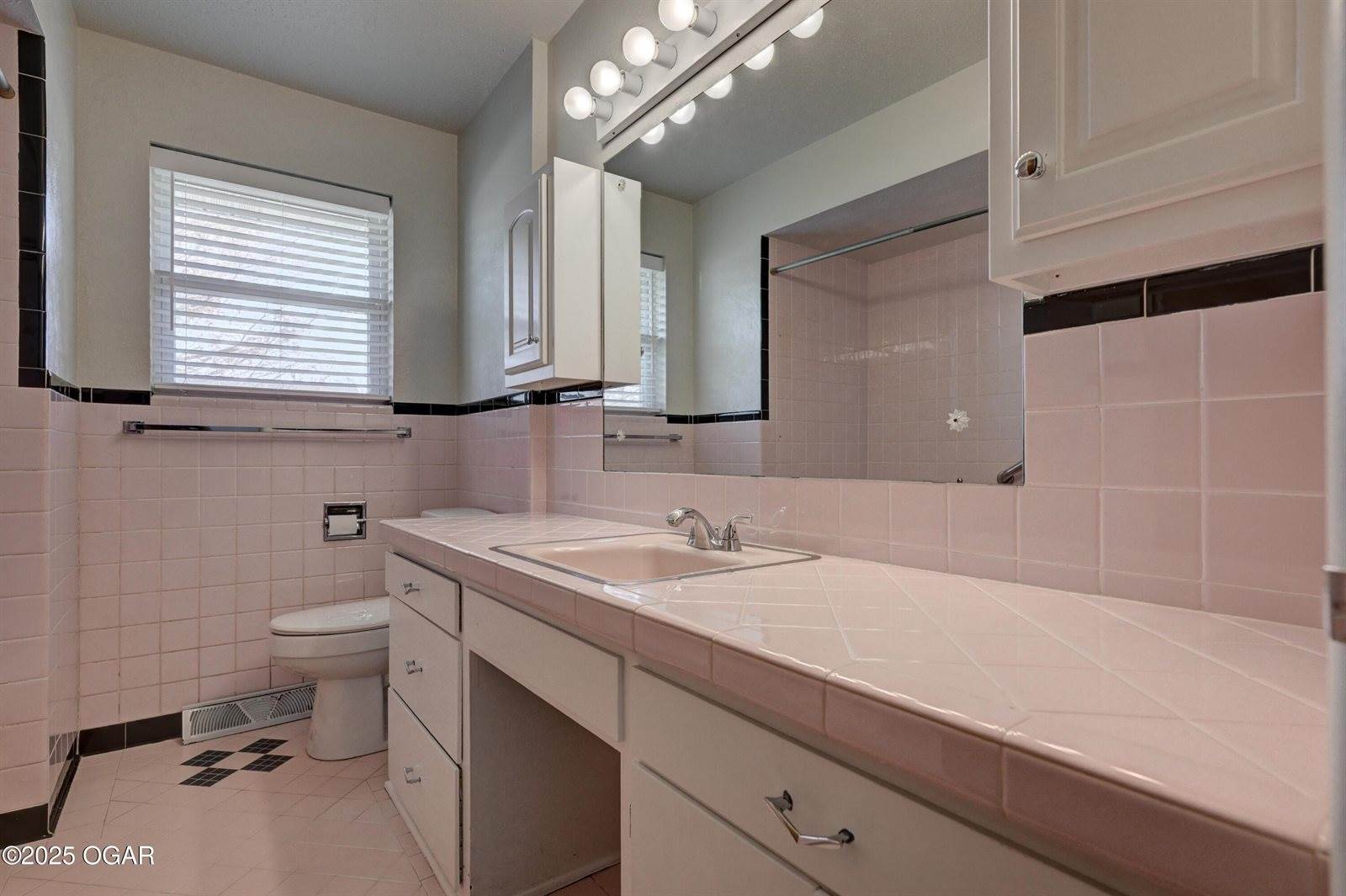 2614 South Michigan Avenue, Joplin, MO 64804