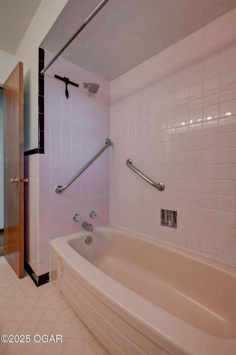 2614 South Michigan Avenue, Joplin, MO 64804