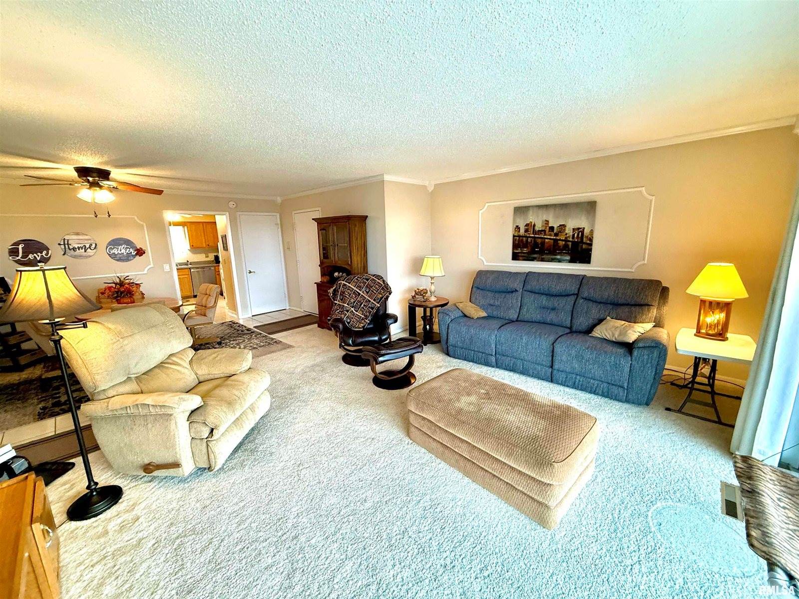 3721 35TH Street, Moline, IL 61265