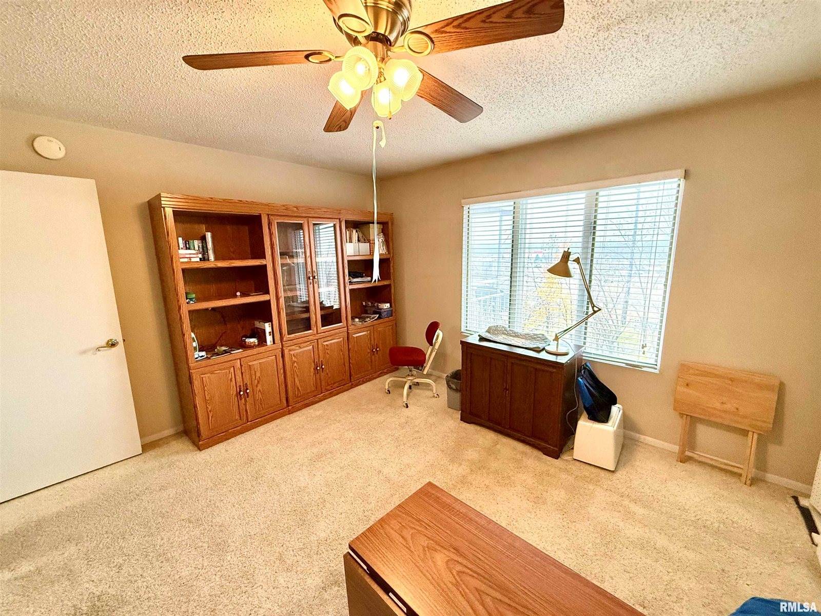 3721 35TH Street, Moline, IL 61265