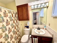 3721 35TH Street, Moline, IL 61265