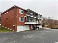 3721 35TH Street, Moline, IL 61265