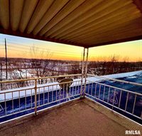 3721 35TH Street, Moline, IL 61265