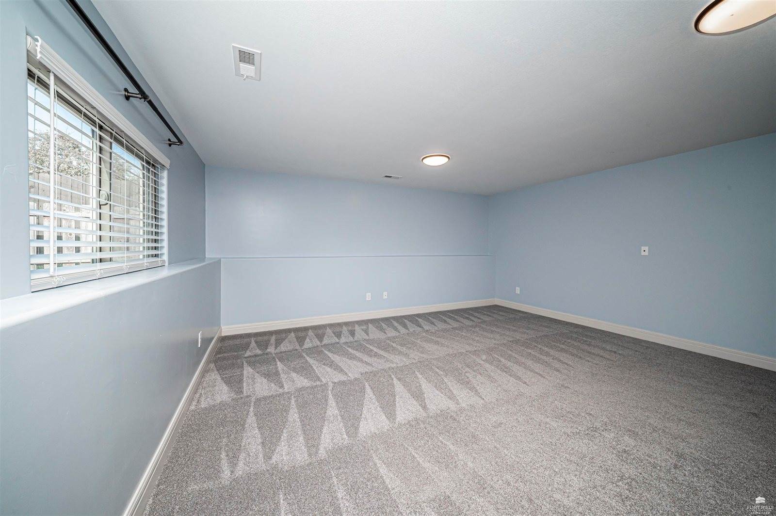 1930 Buckshot Drive, Junction City, KS 66441