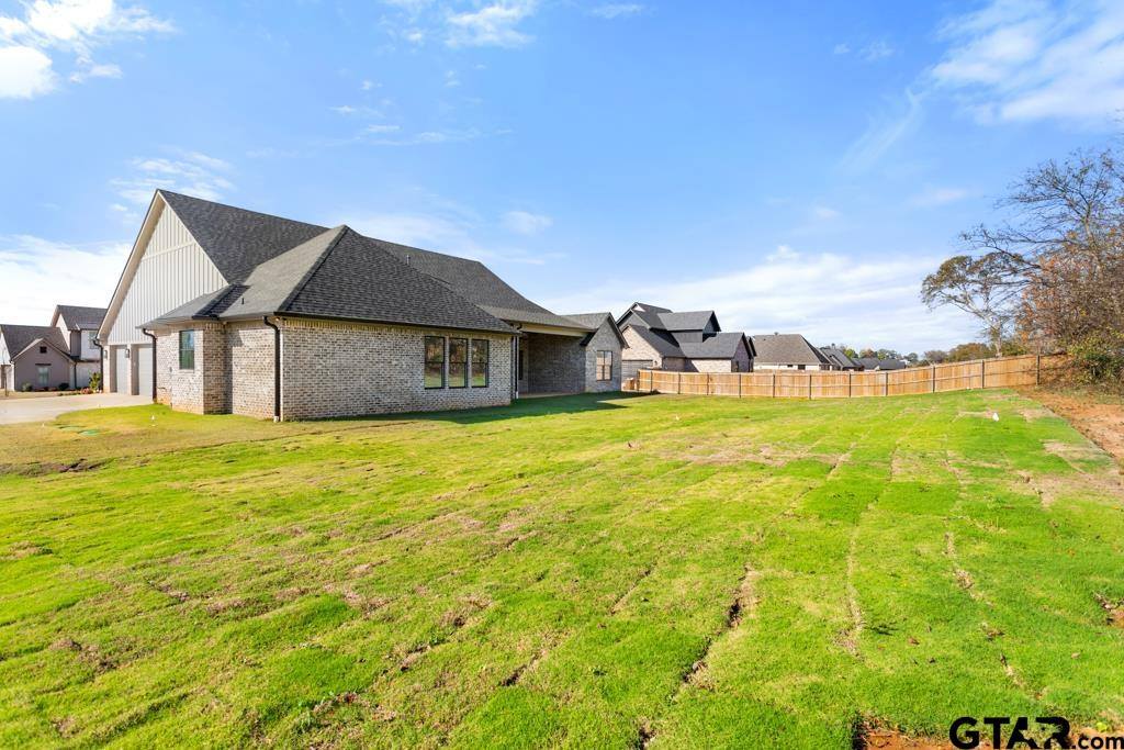 20271 Roebuck Drive, Bullard, TX 75757