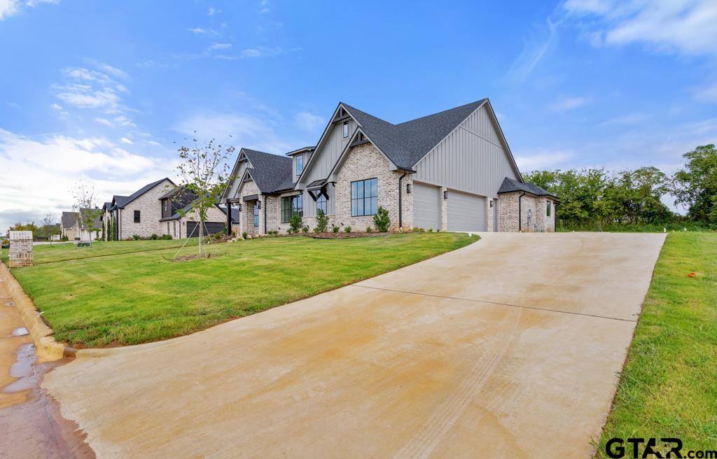 20271 Roebuck Drive, Bullard, TX 75757