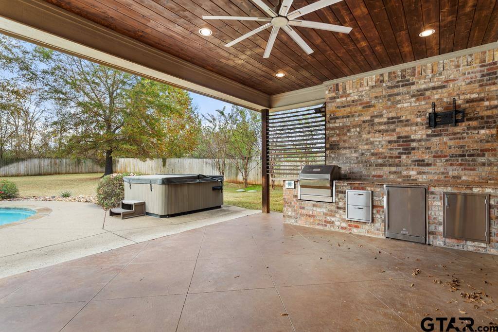 21428 Boone Drive, Bullard, TX 75757