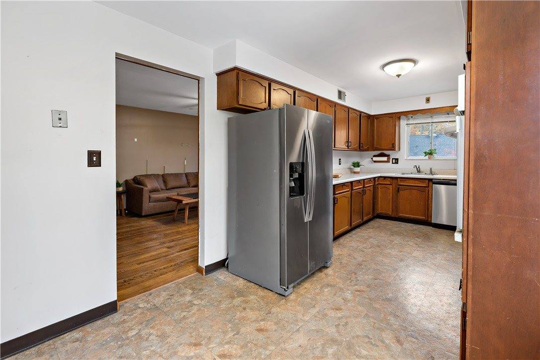 7716 Wick Dr, Ross Township, PA 15237